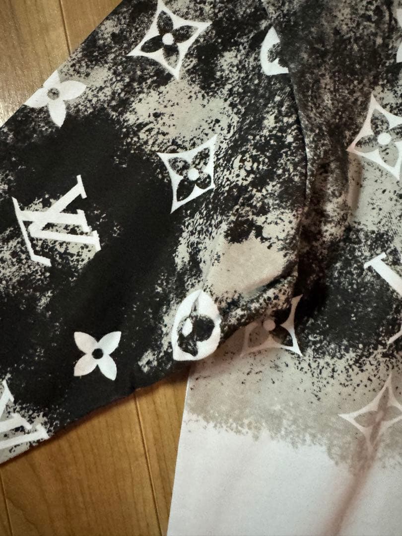 LOUIS VUITTON ロゴ スウェット