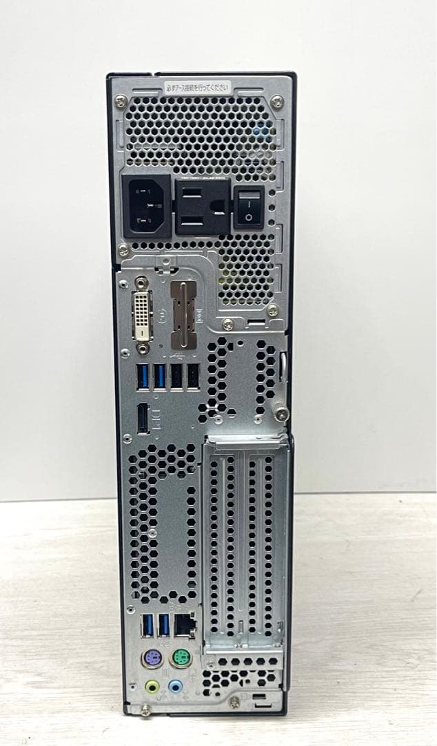 富士通 ESPRIMO WD2/C1 i5-7500 8GB SSD256GB