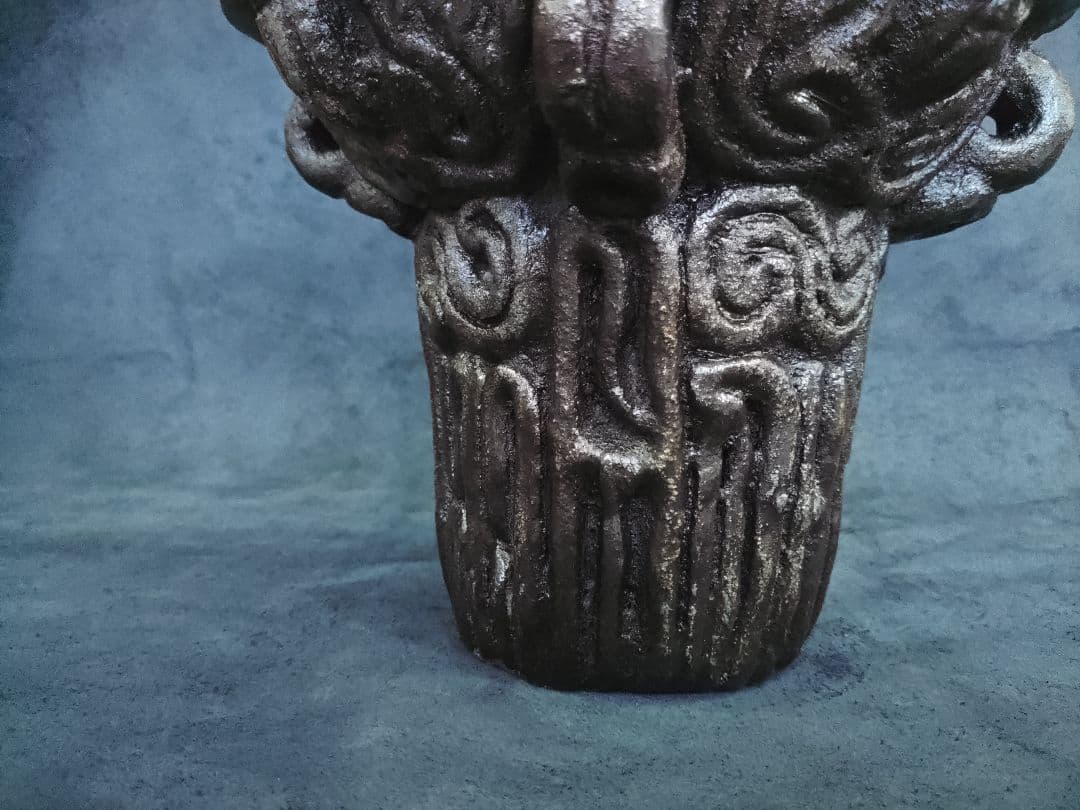 火焔型土器レプリカ　ＪＭＫ09　高さ270ｍｍ　幅240ｍｍ　重さ3.4ｋｇ