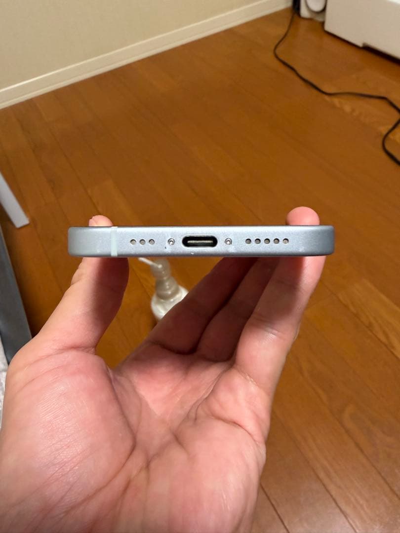 A*様 SIMフリー箱付き iPhone15 256GB ブルー