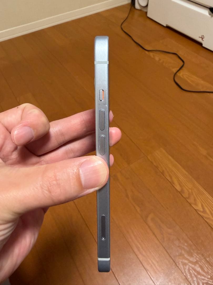 A*様 SIMフリー箱付き iPhone15 256GB ブルー