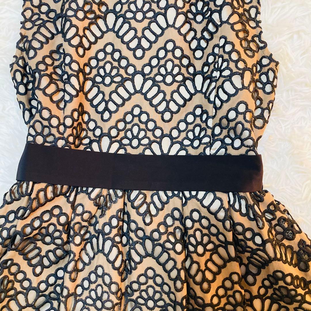 美品 ダイアグラム Aライン 総柄 刺繍 ベルト ノースリーブ ワンピース 36