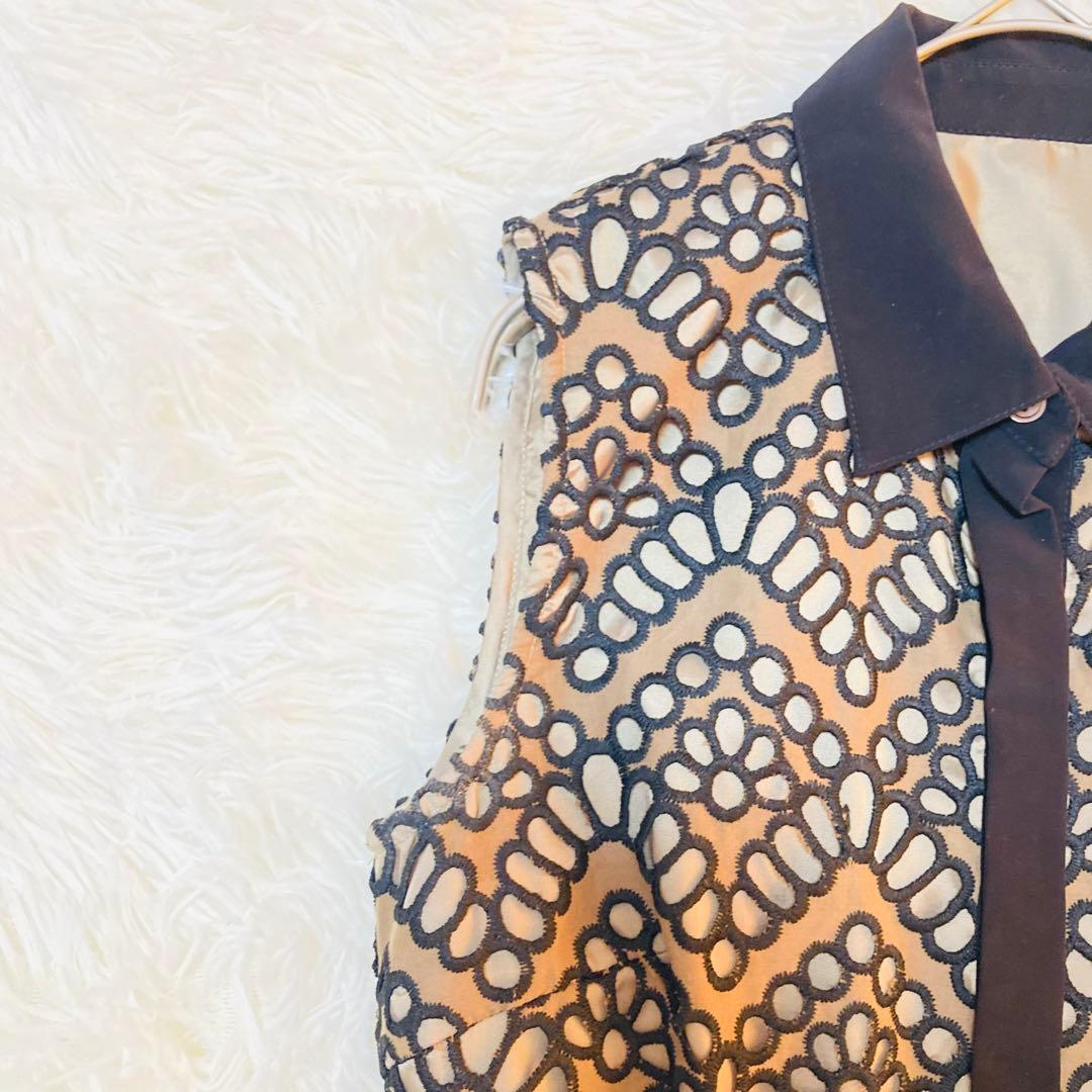 美品 ダイアグラム Aライン 総柄 刺繍 ベルト ノースリーブ ワンピース 36