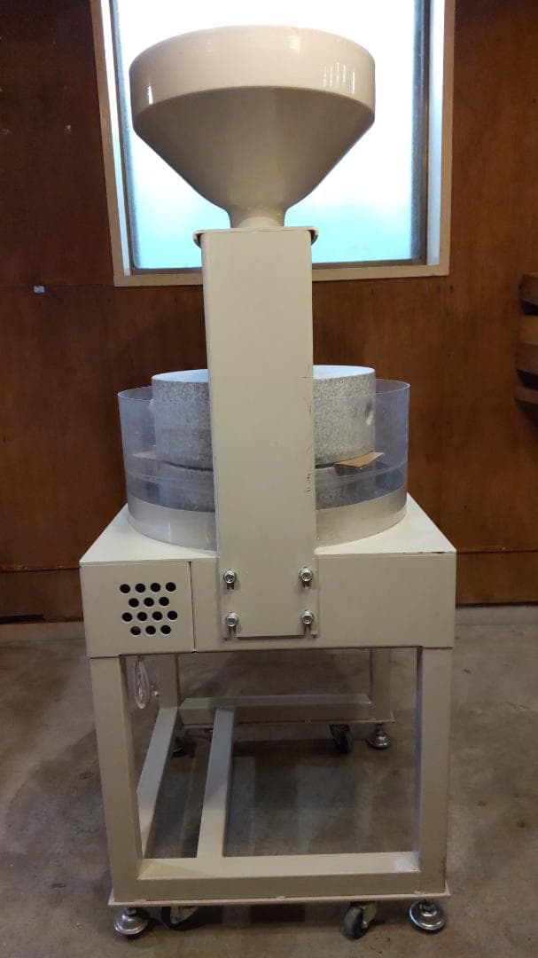 電動石臼製粉機　ミツカ関東　AK-36IS　直前まで使用の実働品！蕎麦・小麦に！