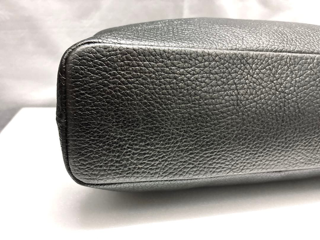 美品★ サロンドアルファード ホリゾンタルポシェット Mサイズ ショルダーバッグ