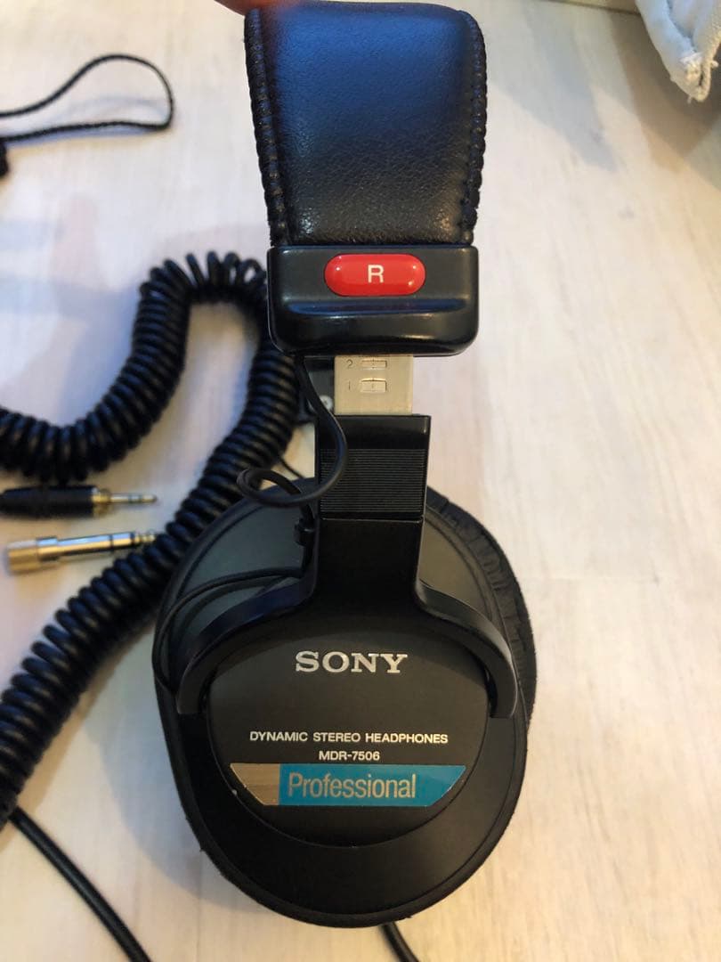 プロ用　SONY MDR-7506 モニター　ヘッドフォン　ソニー　スタジオ標準