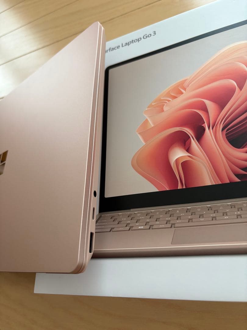Microsoft Surface Laptop Go3サンドストーン256GB