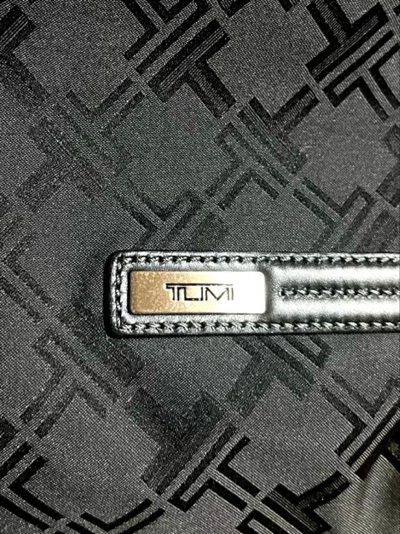 美品　TUMI トートバッグ　ビジネスバッグ　ブラック　シルバー金具