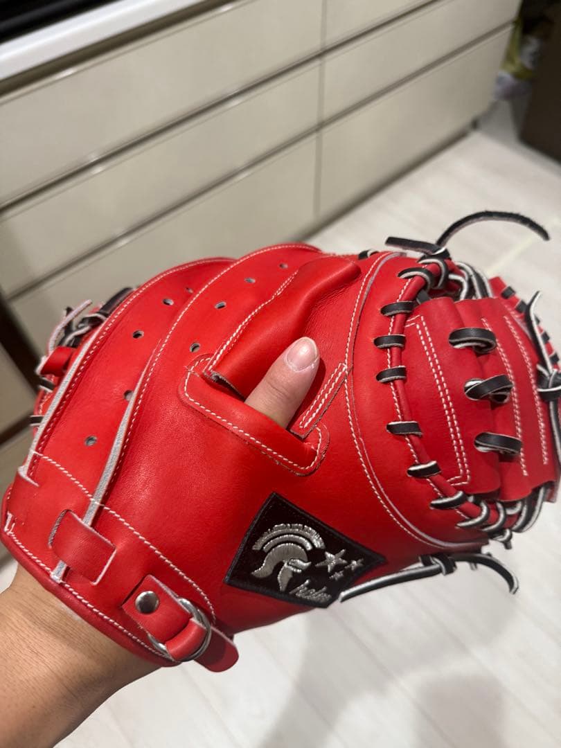 【最終値引き】ヘルム　キャッチャーミット軟式