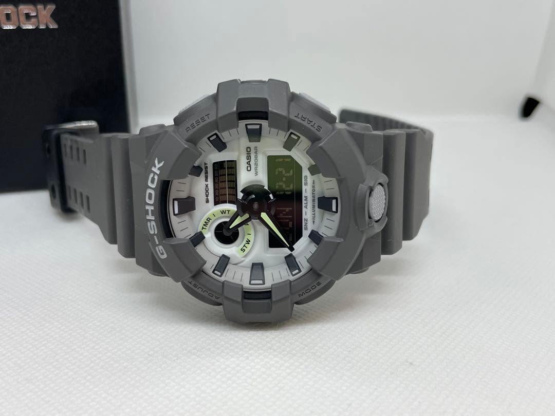 CASIO G-SHOCK GA-700HD 腕時計 グレー　すみれさん専用