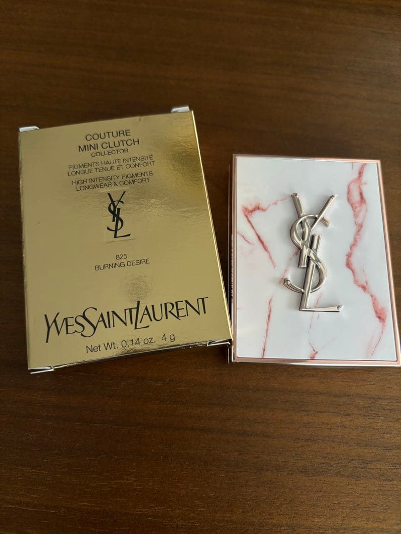 限定 イヴサンローラン クチュール ミニ クラッチアイシャドウパレット825