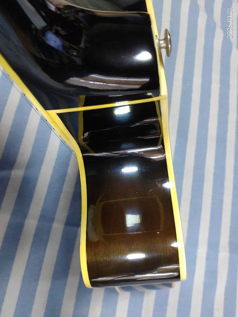 90年代のMorrisの上質エレアコースティックギターRumbler MR-1