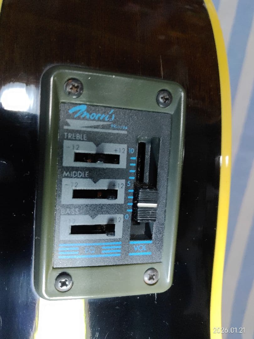 90年代のMorrisの上質エレアコースティックギターRumbler MR-1