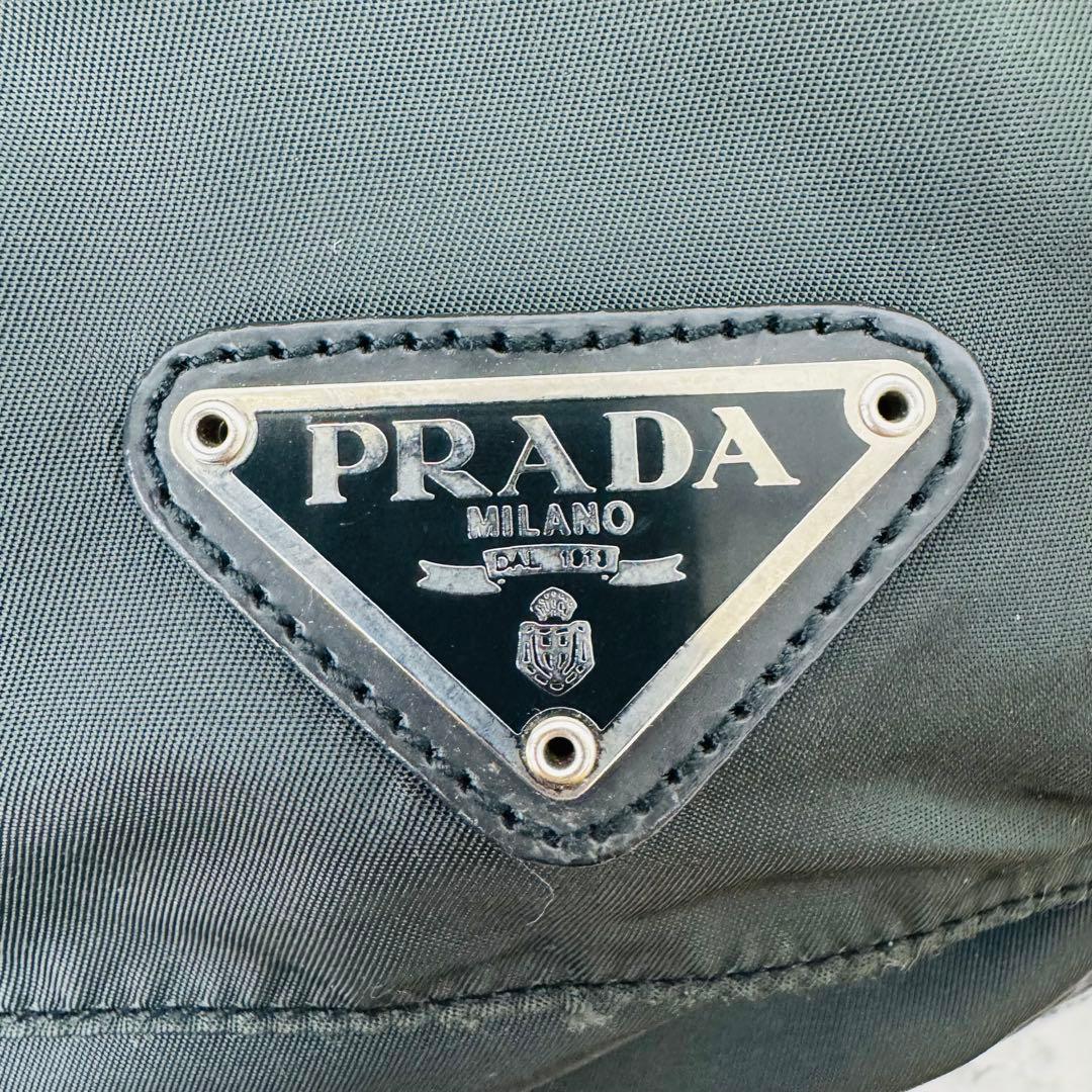 ✨PRADA✨プラダ✨三角ロゴプレート✨ナイロン✨グレー✨ショルダーバッグ✨