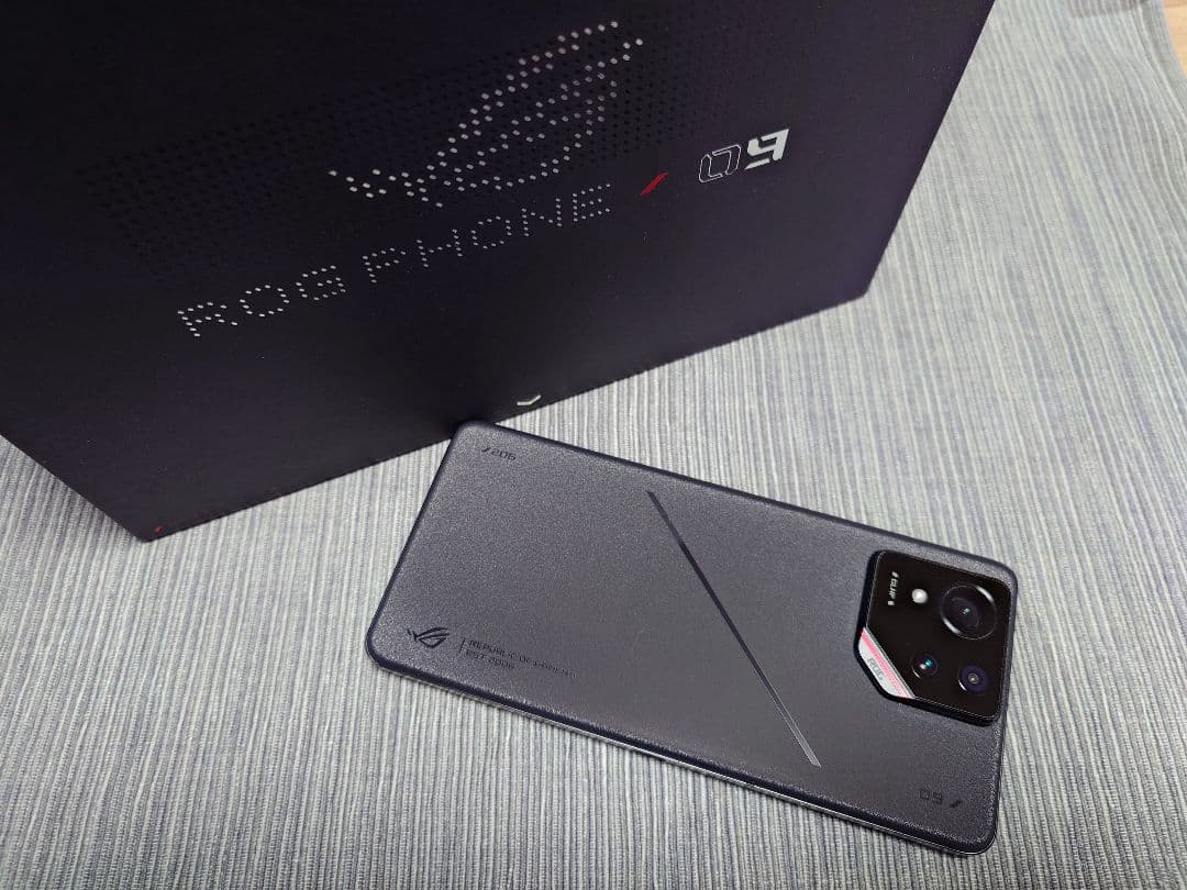 中古 ASUS ROG Phone 9 Pro RAM24GB/ROM1TB