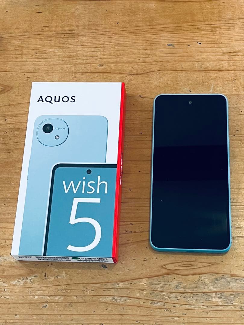 AQUOS wish 5 青