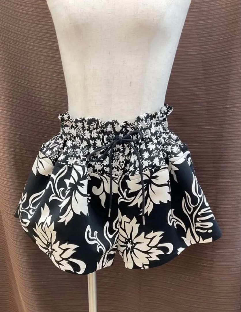 sacai(サカイ) ショートパンツ　　美品　1433