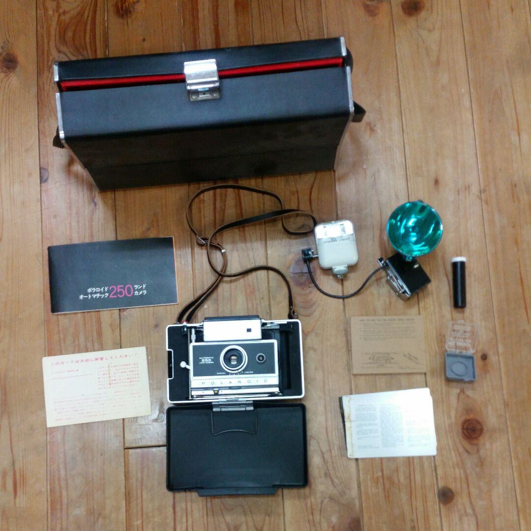 ポラロイドカメラ
