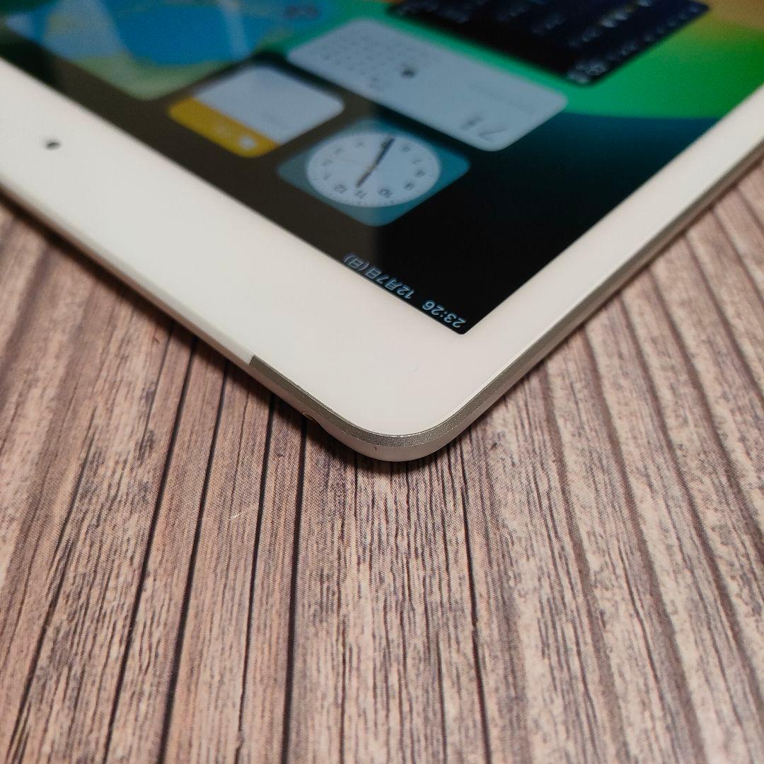 iPad 第7世代 128GB SIMフリー シルバー 美品