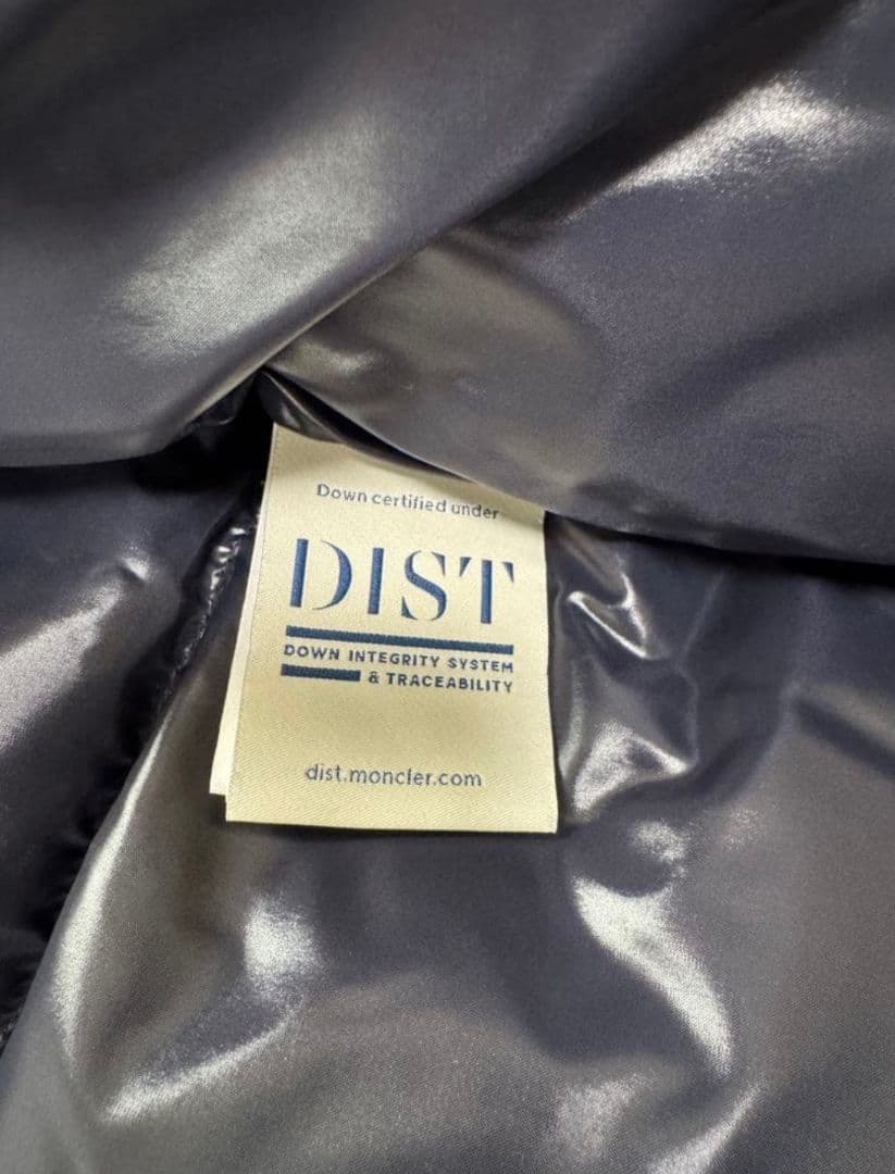 MONCLER ダウンジャケット フード付き