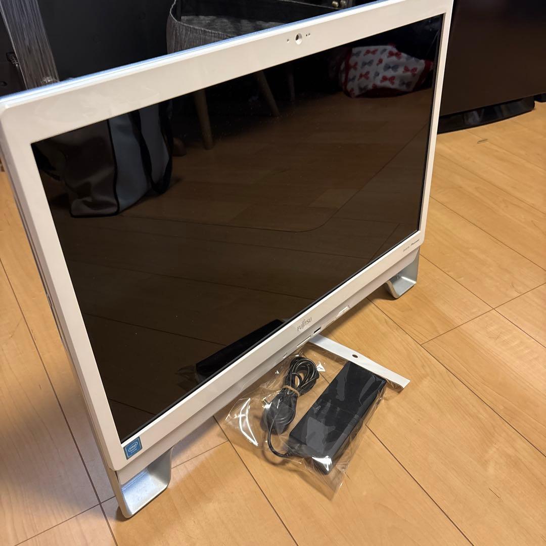 FUJITSU FMVF52A3W 一体型デスクトップパソコン