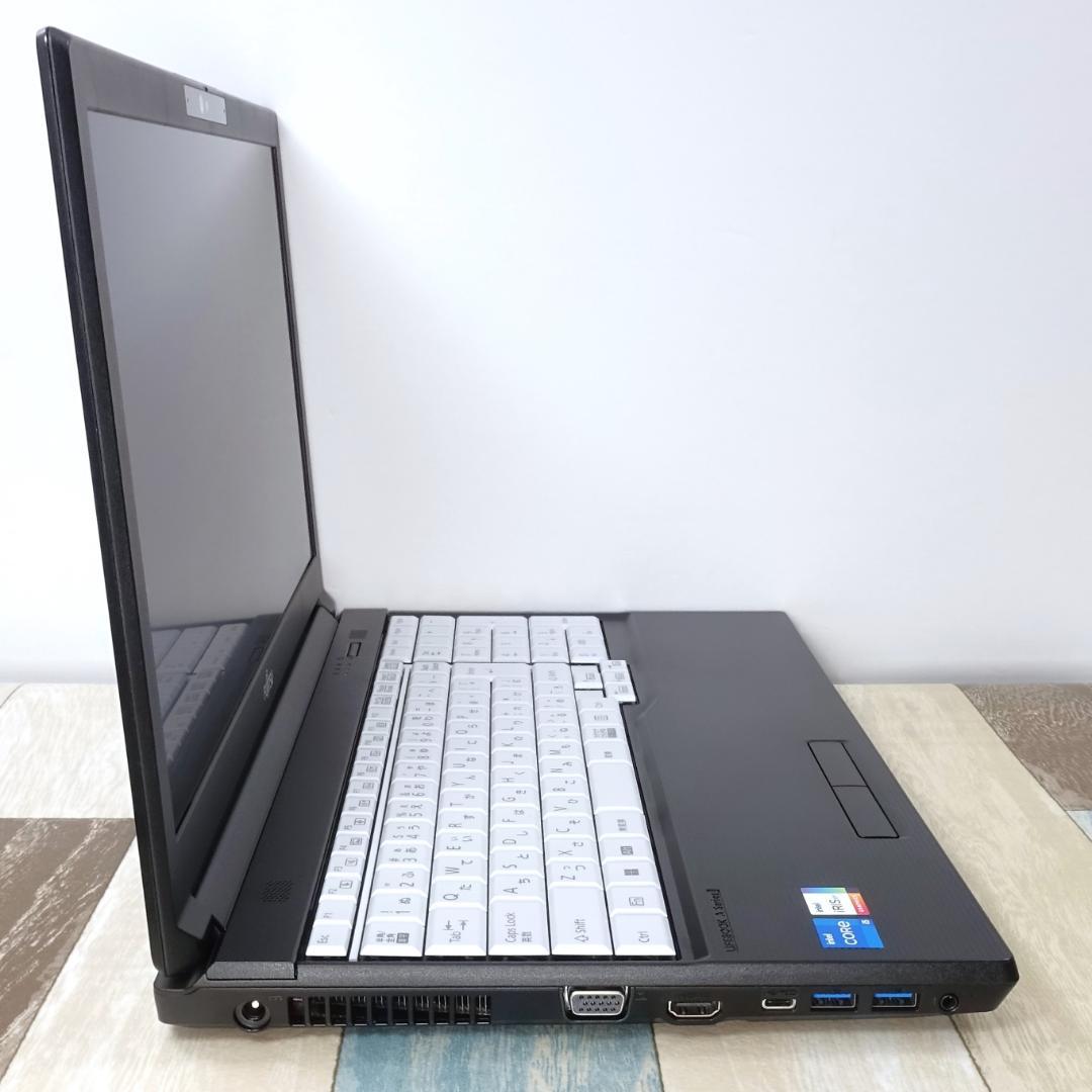 極美品の現行モデル✨第１３世代コアｉ５に超高速で新品のＳＳＤ１ＴＢ＆大容量メモリ