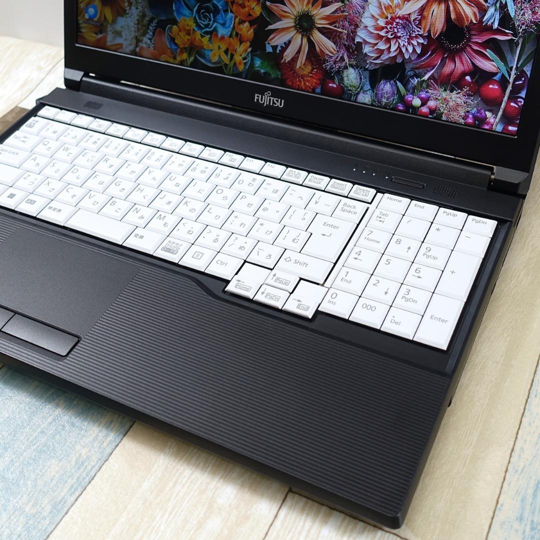 極美品の現行モデル✨第１３世代コアｉ５に超高速で新品のＳＳＤ１ＴＢ＆大容量メモリ