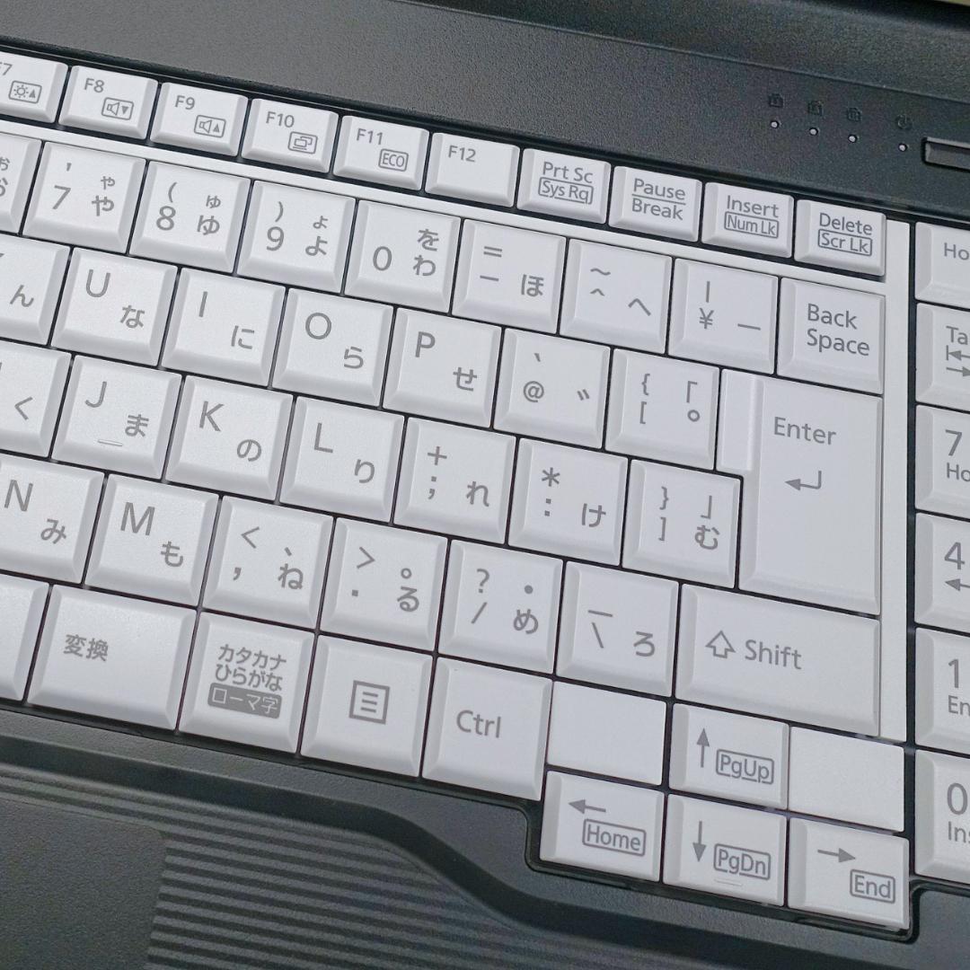 極美品の現行モデル✨第１３世代コアｉ５に超高速で新品のＳＳＤ１ＴＢ＆大容量メモリ