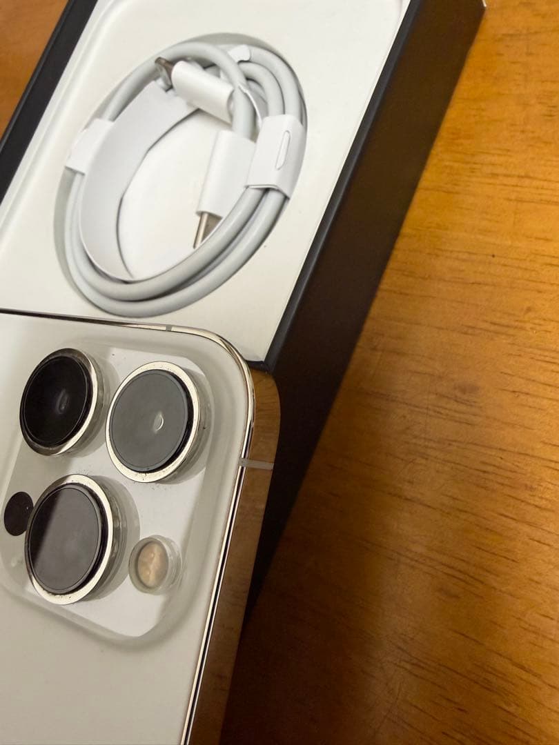 Apple iPhone 13 Pro MAXホワイト 本体