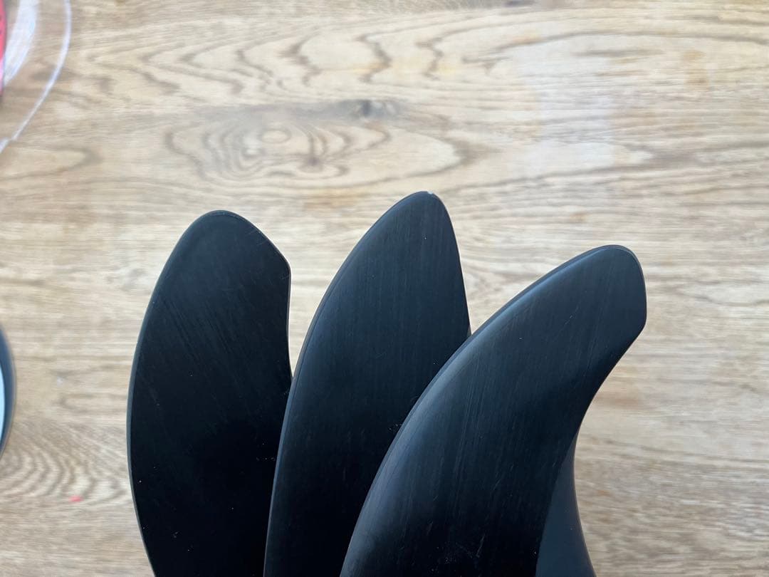 美品fcs2 H4 サーフボードトライフィン　Lサイズ