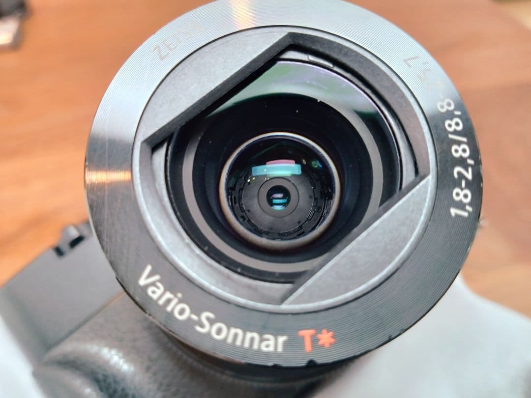 ぐ*ち様 【純正電池計2個+純正グリップ付】SONY DSC-RX100M5 取