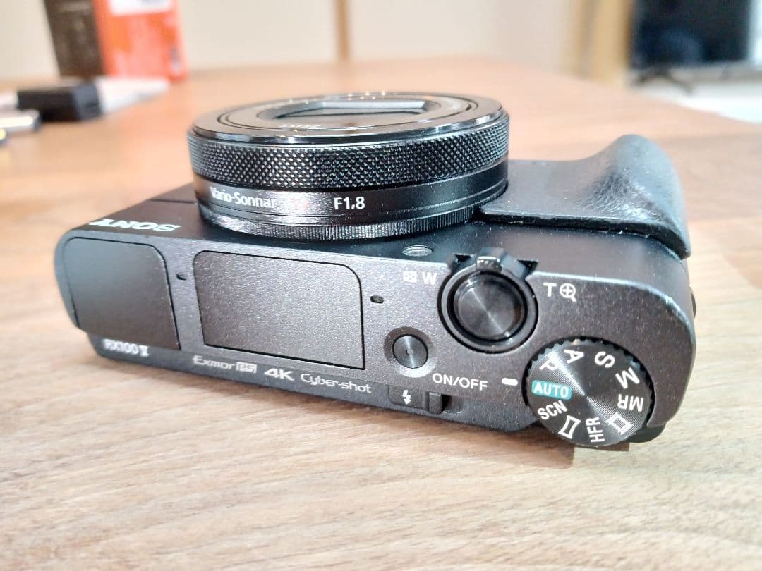 ぐ*ち様 【純正電池計2個+純正グリップ付】SONY DSC-RX100M5 取