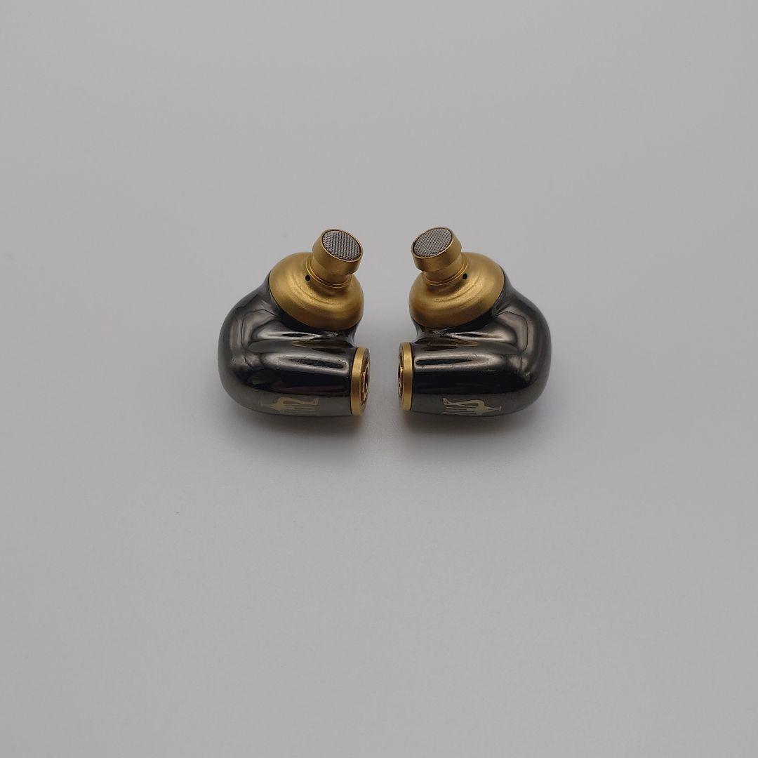 Meze audio ADVAR 有線イヤホン（中古）