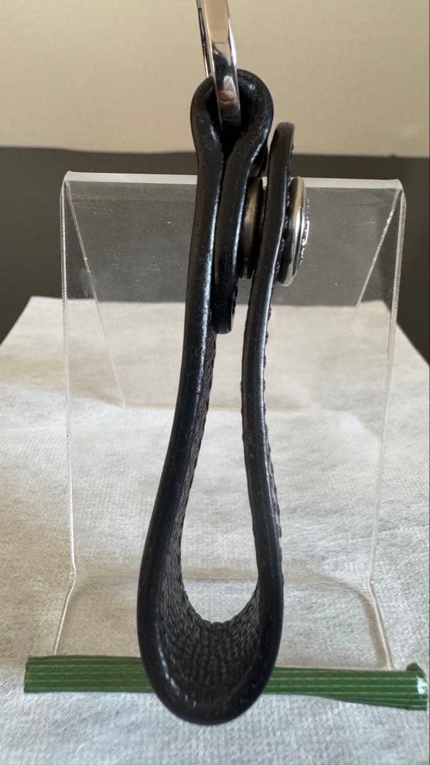 ワイルドスワンズ　リーフ　カラビナ付