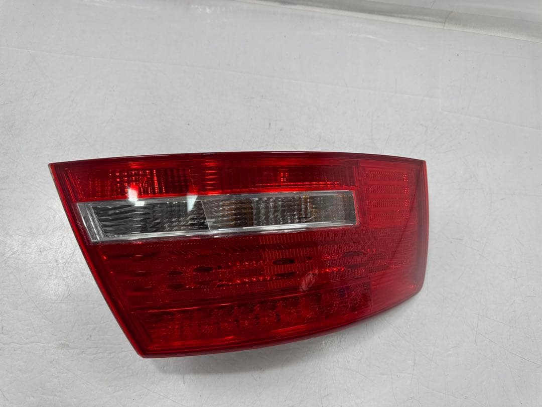 A6(C6) 4F 純正 前期 左 レンズ LED 4F5945095 アウディ