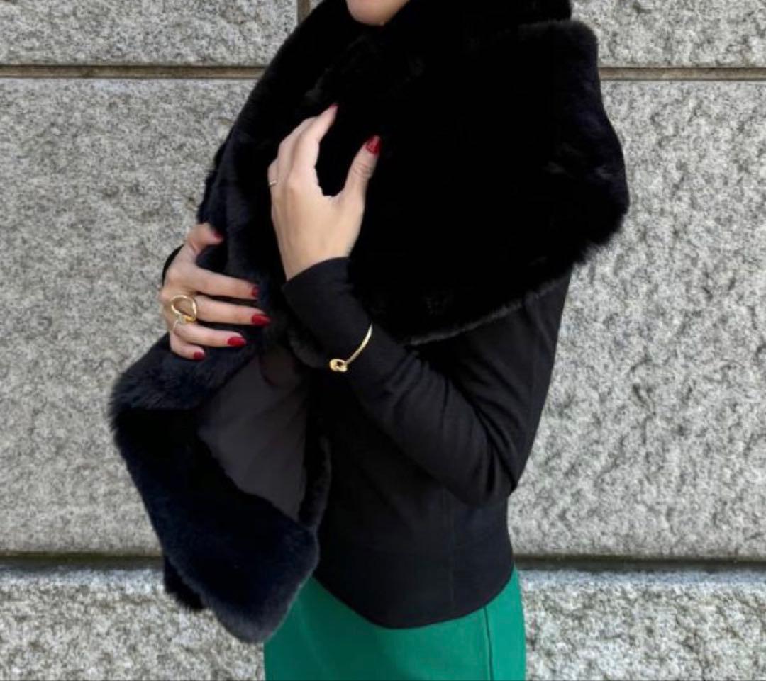 JENNE リッチボリュームファーケープ ブラック