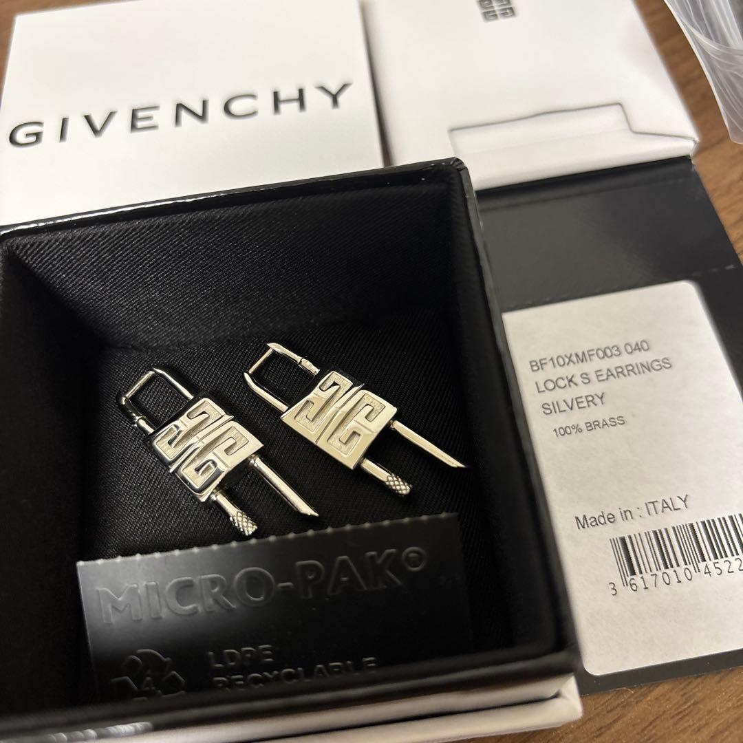 GIVENCHY ジバンシィ　ピアス　ロック　ピアス