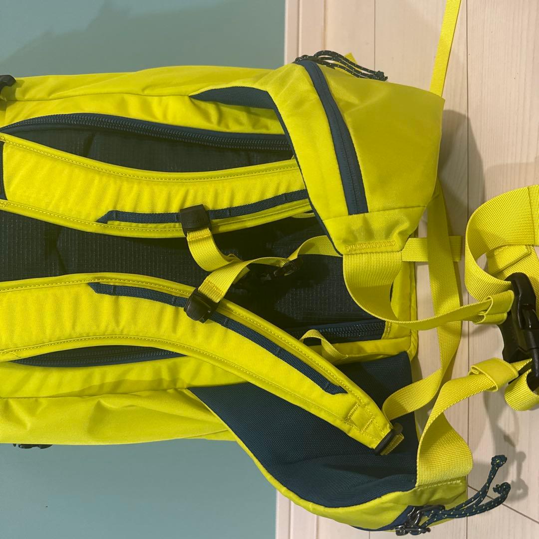 美品 パタゴニア スノードリフターザック 30リットル