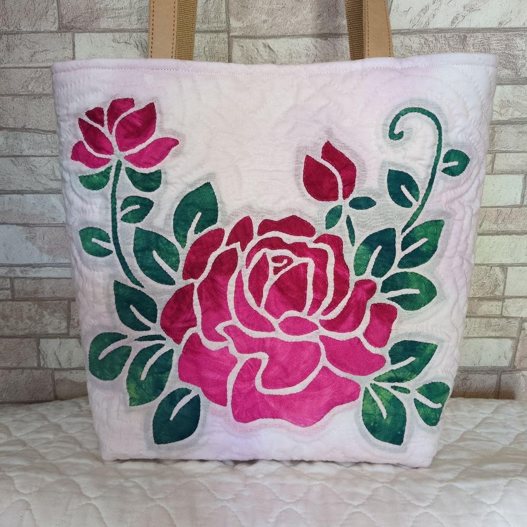 薔薇のハワイアンキルトバッグ　ハンドメイド