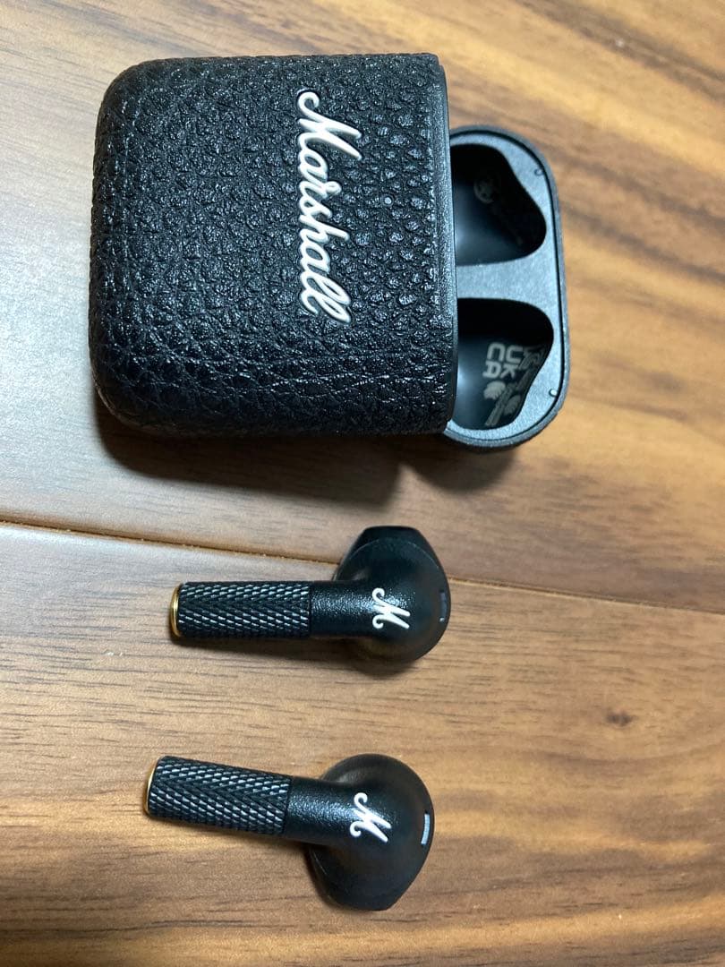 Marshall ワイヤレスイヤホン レザー調ケース