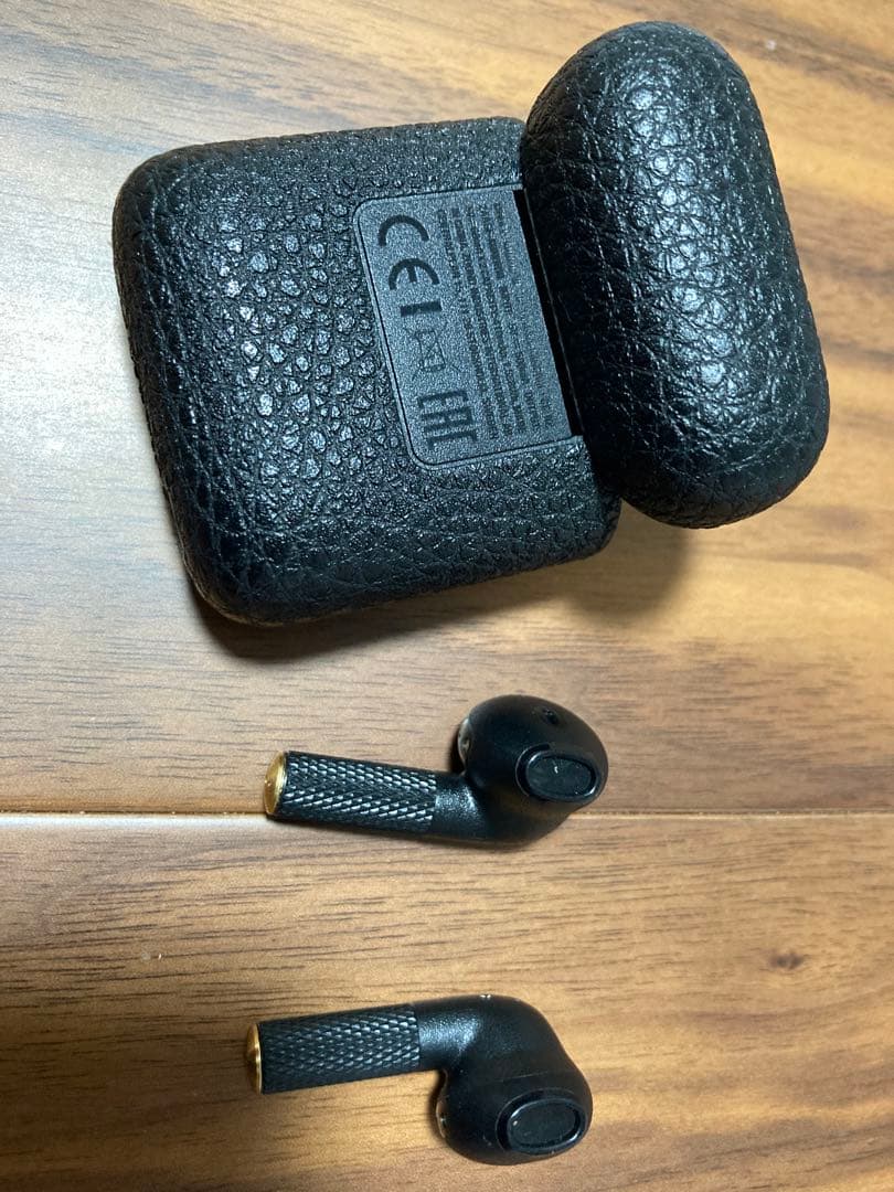 Marshall ワイヤレスイヤホン レザー調ケース