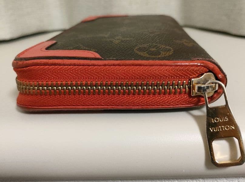 Louis Vuitton ジッピーウォレット レティーロ レッド