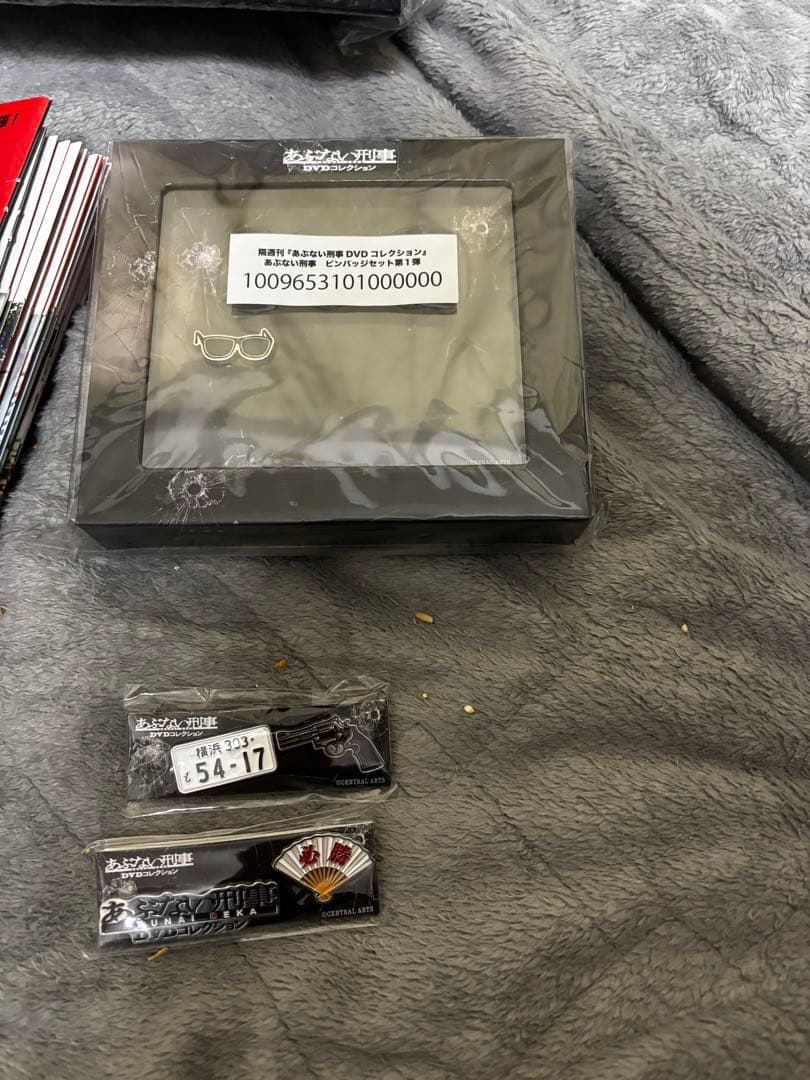 【プレミア】あぶない刑事 DVD 全34巻 ラック付 柴田恭兵直筆サイン色紙