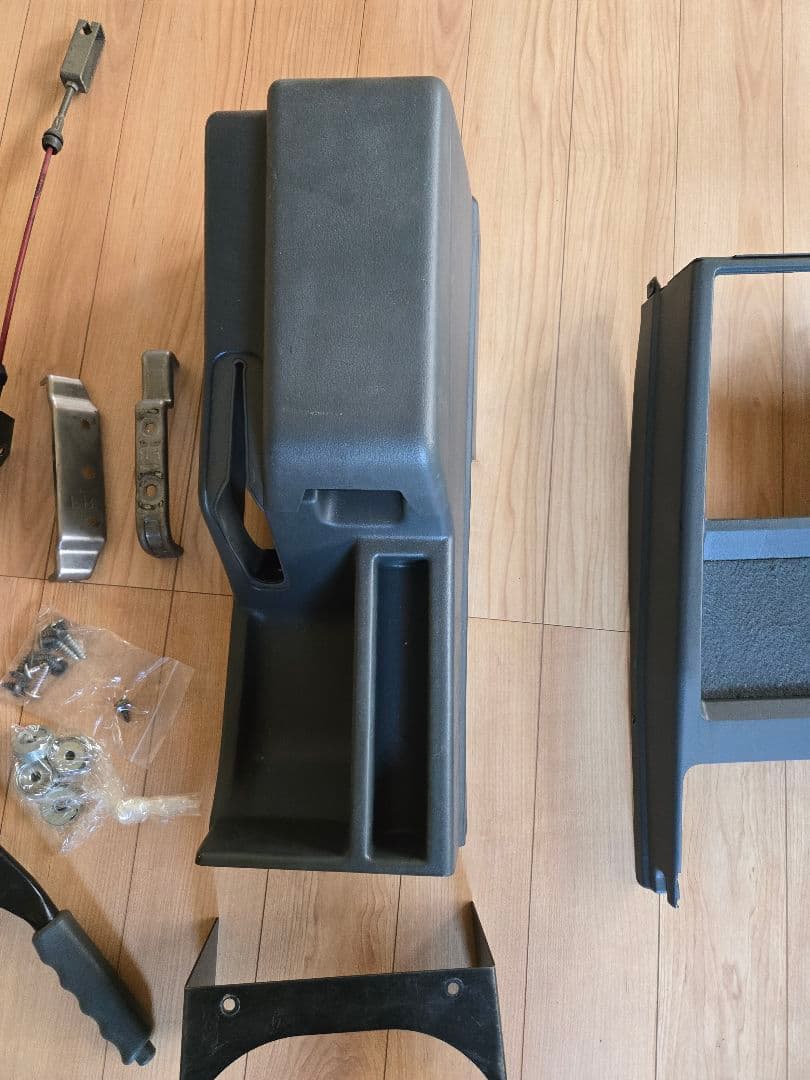 Y31シーマなどにサイドブレーキセット