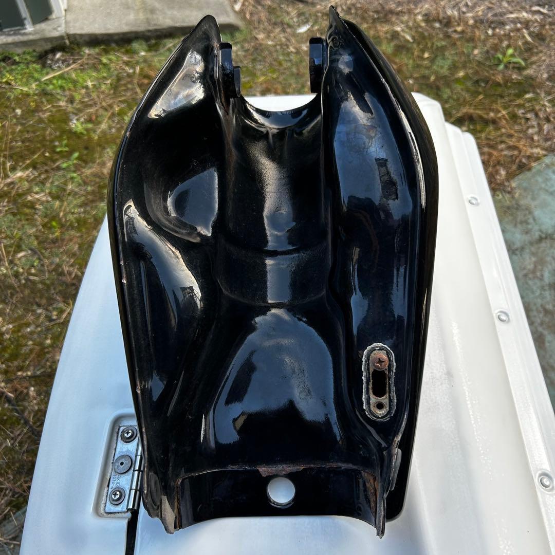 TW200ガソリンタンク　カラー:黒