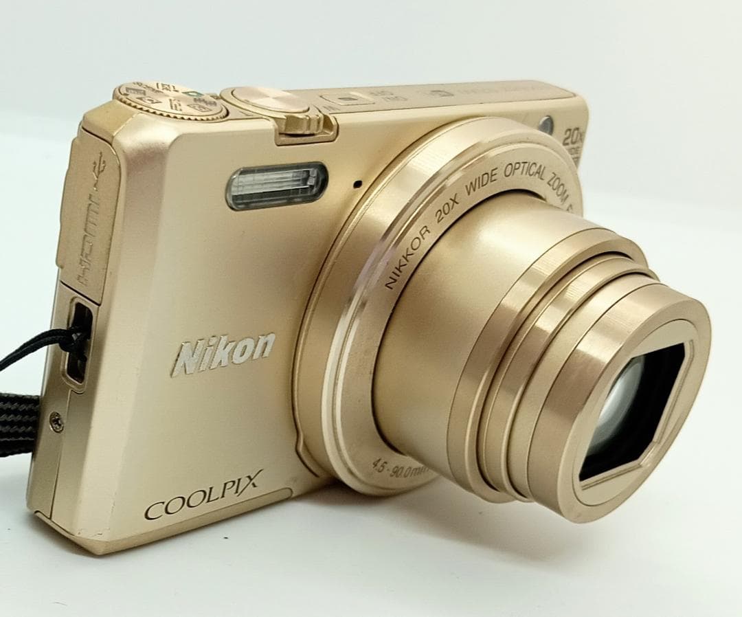 デジタルカメラ Nikon COOLPIX S7000 16.0MP 20xZoom Gold