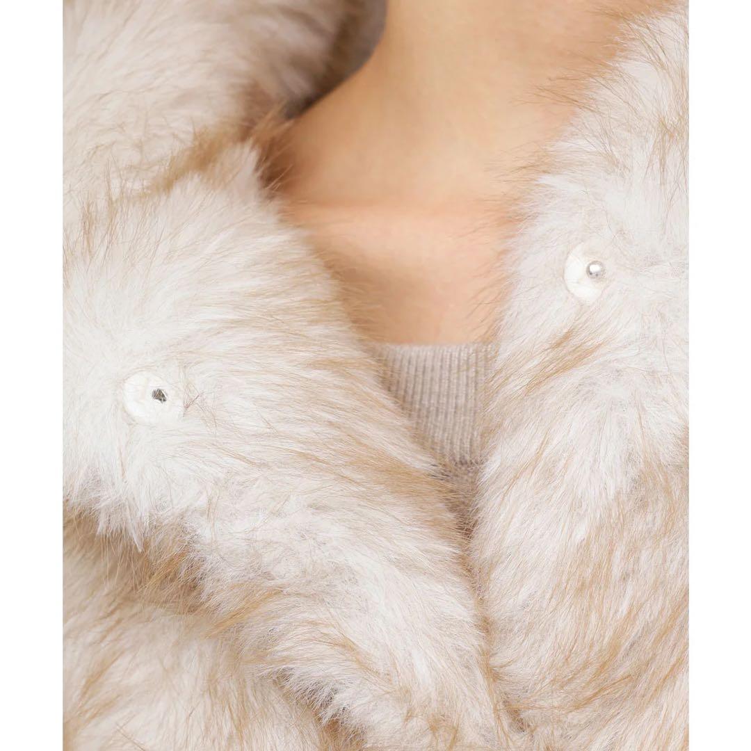 新品タグ付き ロイヤルパーティー フーディーファージャケットコート ベージュ