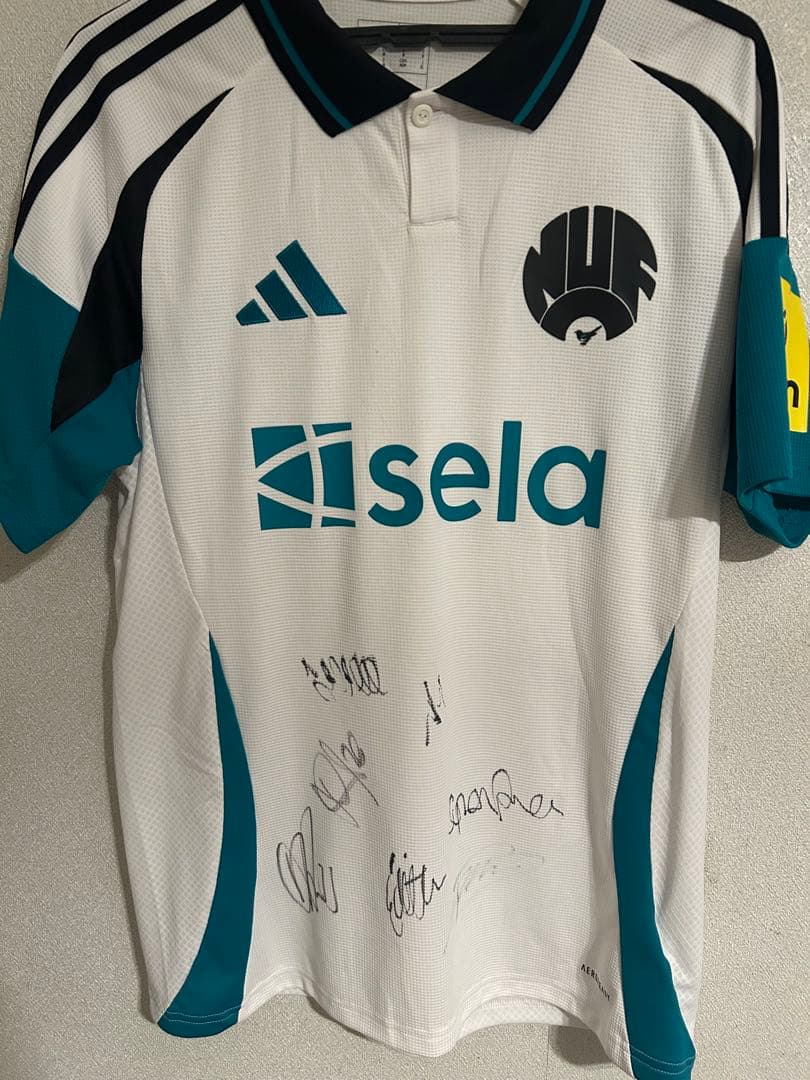 ニューカッスル・ユナイテッド サイン入り