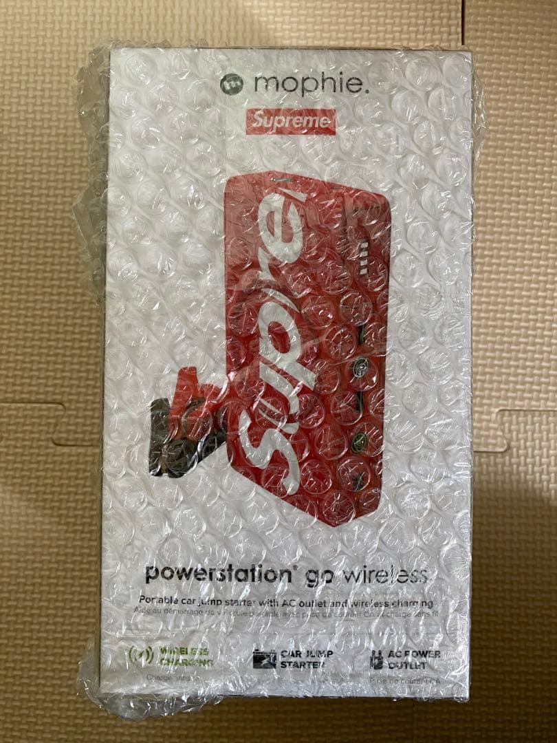 スマホアクセサリー Supreme mophie powerstation Go
