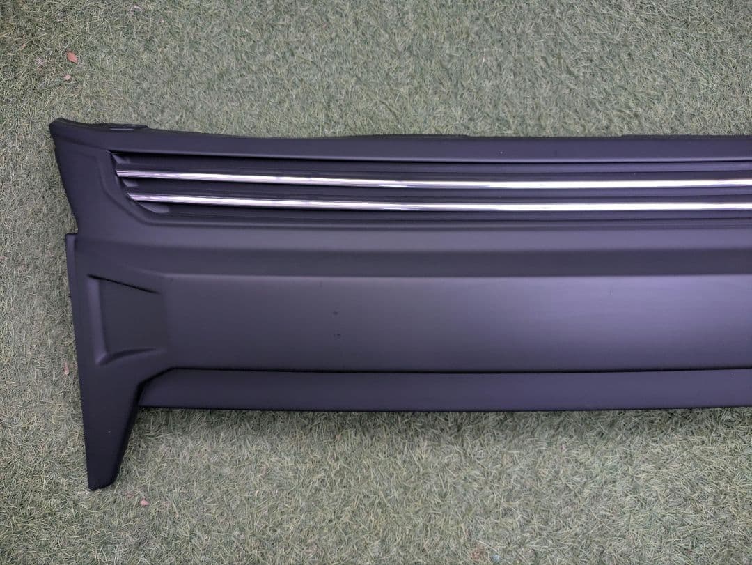 デリカD5　後期　 グリル　X-Fang モディファイドフェイスユニット